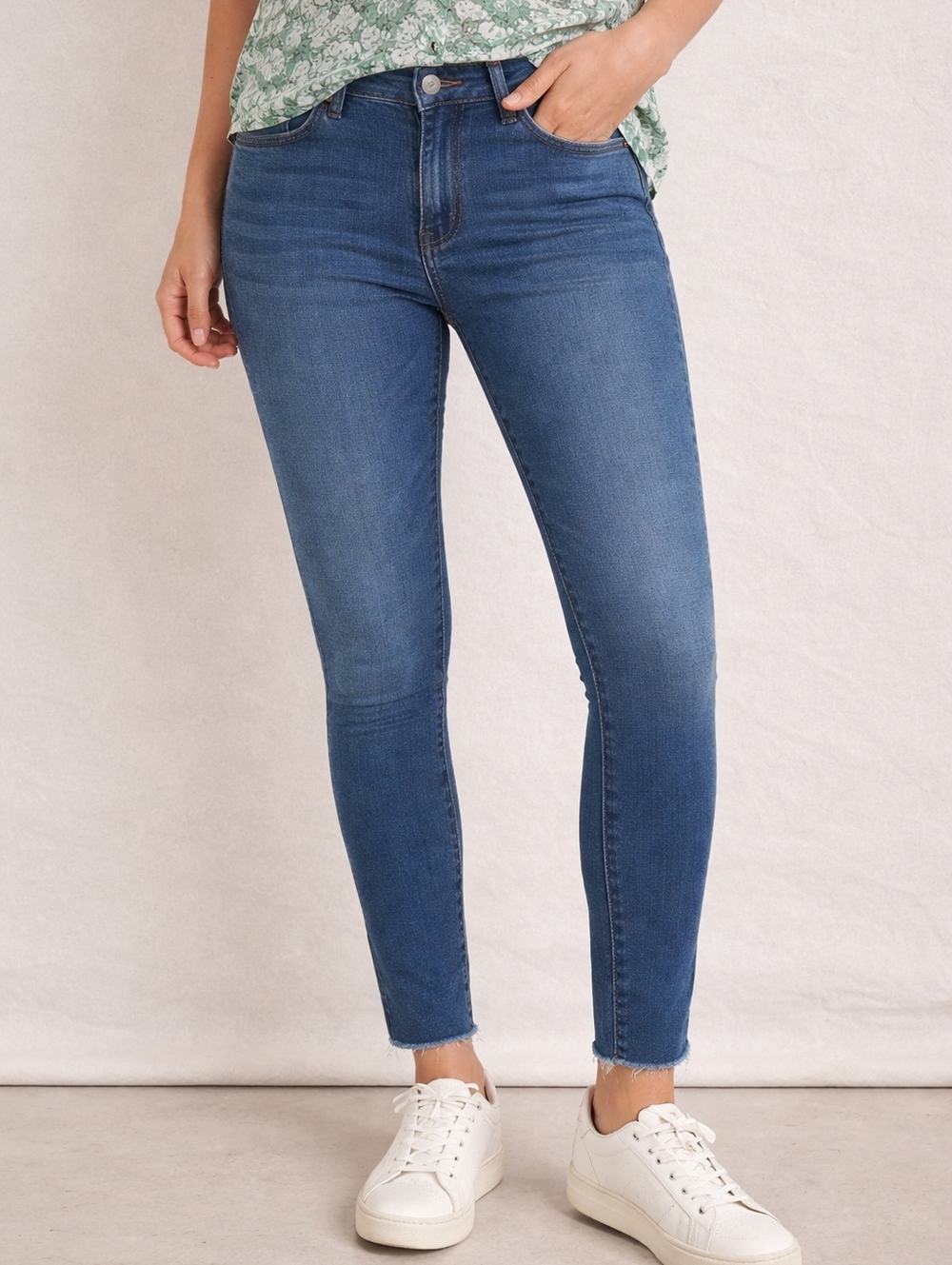 Kensie High-Rise Skinny Jeans in Medium Blue